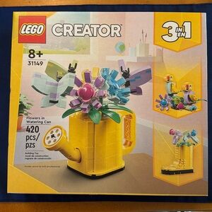 LEGO Creator 3-in-1 Flowers in Watering Can - Yellow and Blue